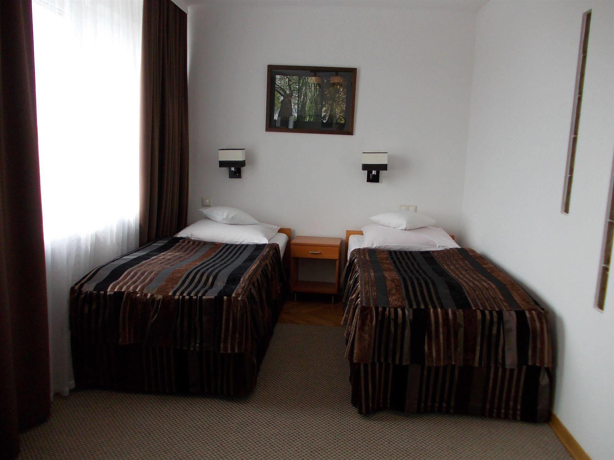 Hotell Logos *